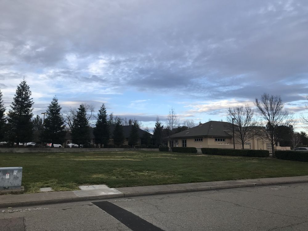 Hemsted & Knollcrest Commercial Land/Lots: 407 Hemsted Drive & 466 Knollcrest Drive, Redding, CA 96002